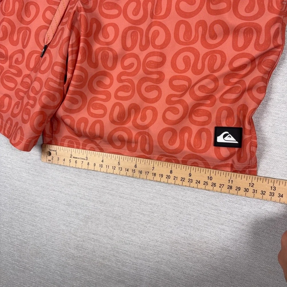 Quicksilver Swim Trunks Mens Size L Red Lined Polyester Stretch Drawstring NEW